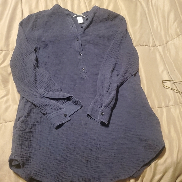 Womens long sleeve, half button up shirt - Picture 3 of 4